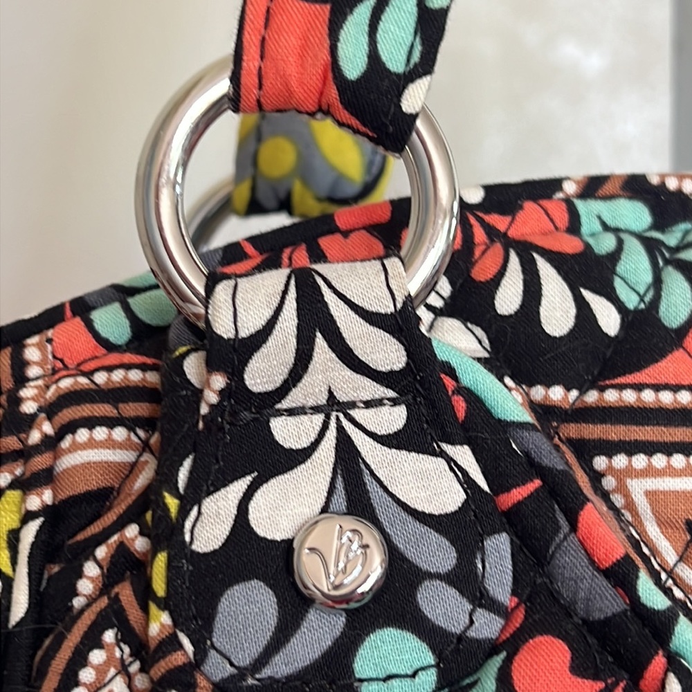 Vera Bradley Sierra Tote - Picture 4 of 11